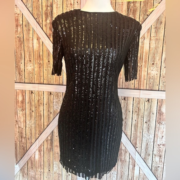 Forever 21 Dresses & Skirts - Forever 21 Black Dress with Sequin Detail forever 21 Size M